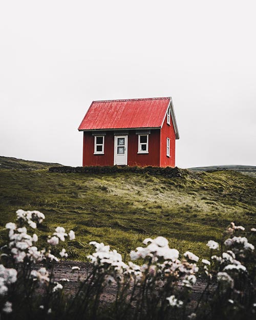 Cutest Cabin Photo by Luke Stackpoole on Unsplash